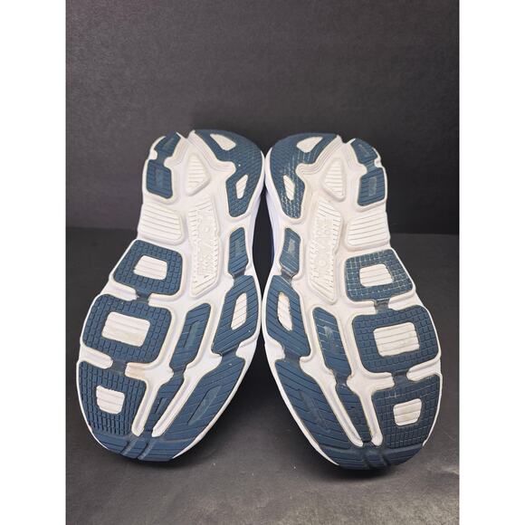 Hoka Women 8 Comfy footwear - Picture 2 of 9